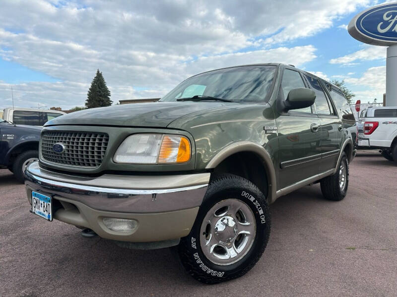 Used 2000 Ford Expedition  with VIN 1FMPU18L8YLB23820 for sale in Windom, Minnesota