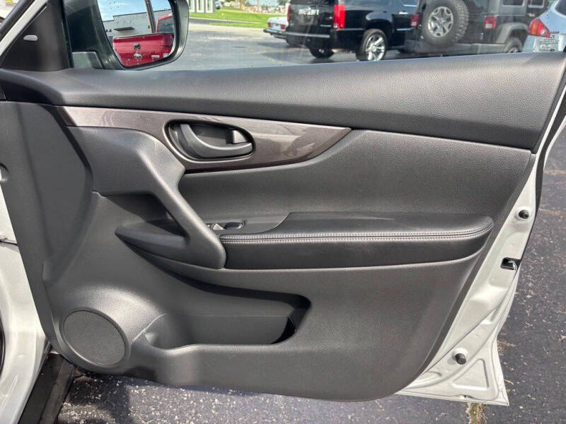 2019 Nissan Rogue S