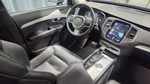 2018 Volvo XC90 T5 Momentum 7-Passenger