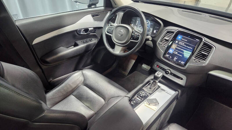 2018 Volvo XC90 T5 Momentum 7-Passenger