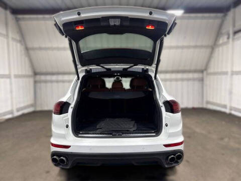 2017 Porsche Cayenne S