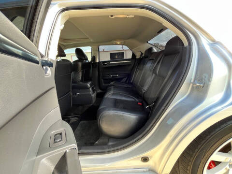 2009 Chrysler 300 SRT-8