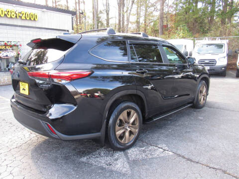 2023 Toyota Highlander Hybrid Bronze Edition