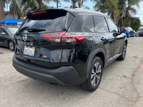 2021 Nissan Rogue SV