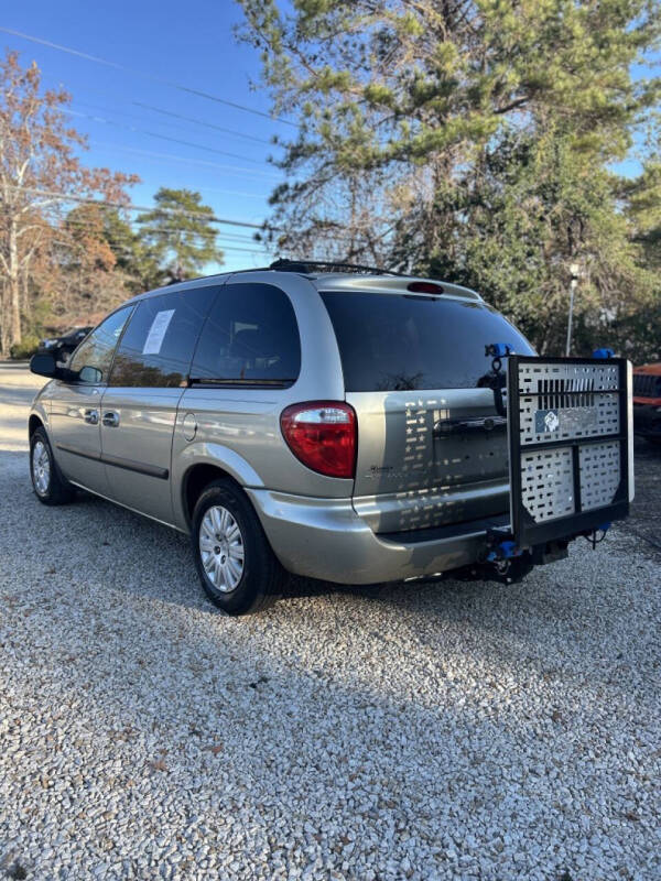 2005 Chrysler Town and Country