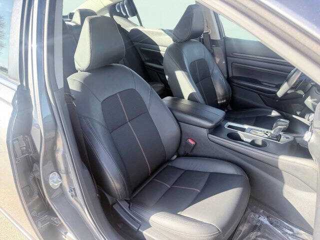 2022 Nissan Altima 2.5 SR