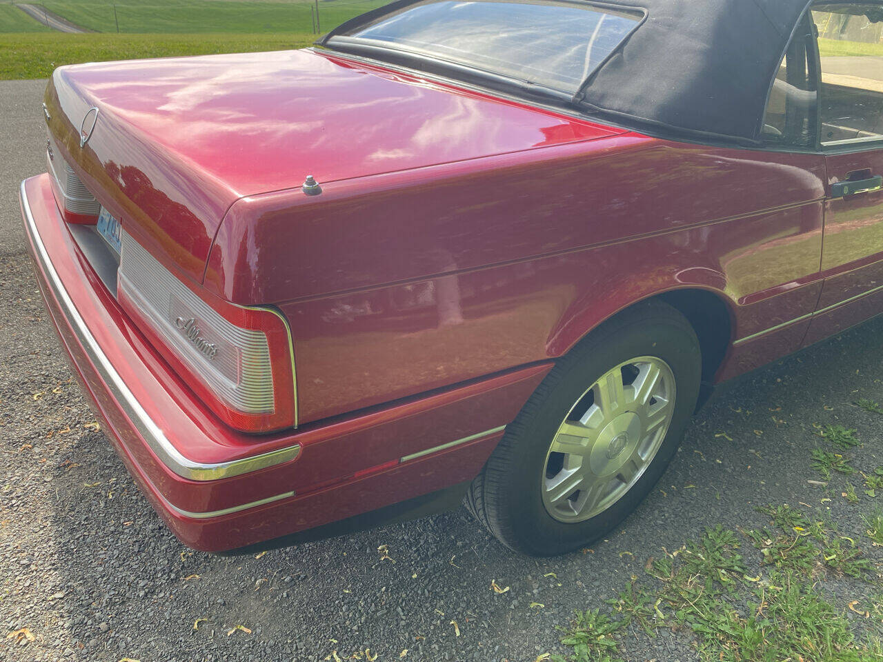 1993 Cadillac Allante 6