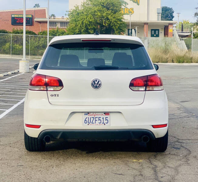 2012 Volkswagen GTI Base PZEV