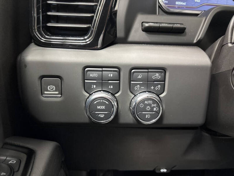 2024 GMC Sierra 1500 AT4X