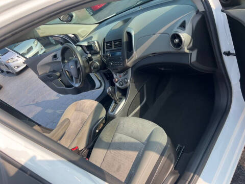 2016 Chevrolet Sonic LS Auto