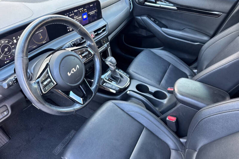 2024 Kia Seltos EX