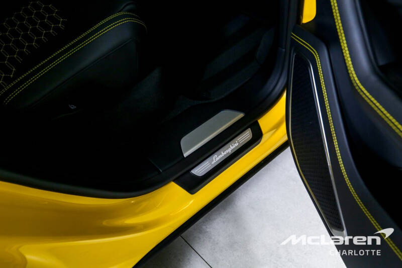 2022 Lamborghini Urus