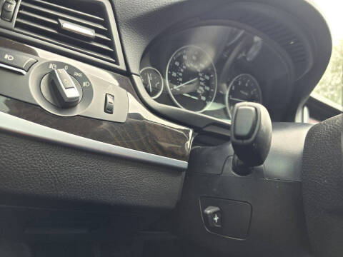 2015 BMW 5 Series 528i