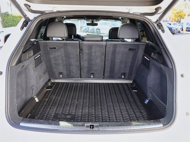 2022 Audi SQ5 3.0T quattro Premium Plus