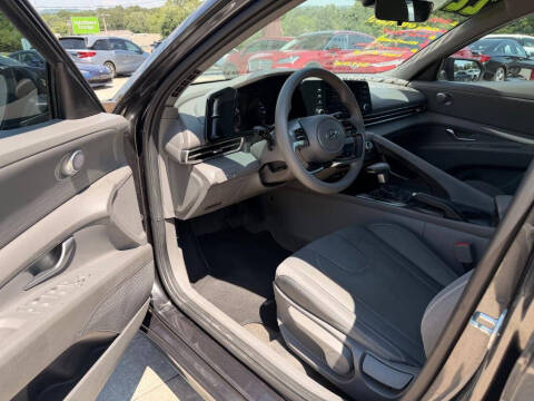 2022 Hyundai Elantra
