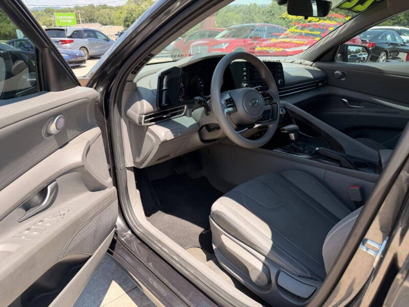 2022 Hyundai Elantra