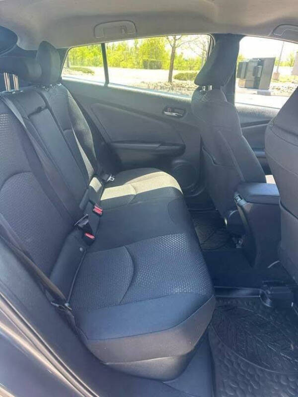 2019 Toyota Prius LE AWD-e