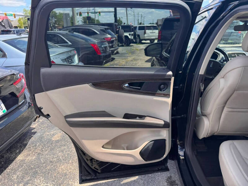 2019 Lincoln Nautilus Reserve