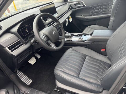 2025 Mitsubishi Outlander SEL