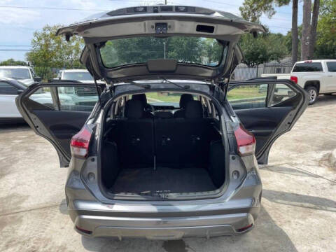 2022 Nissan Kicks S