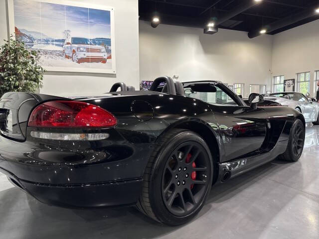 2004 Dodge Viper SRT-10