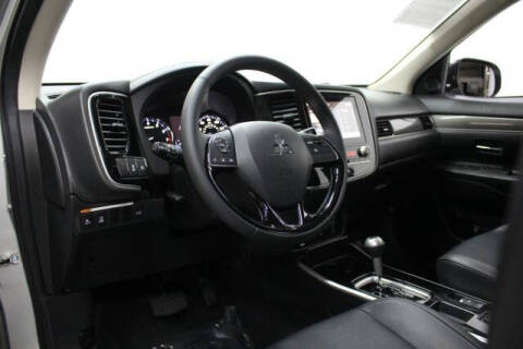 2020 Mitsubishi Outlander SE