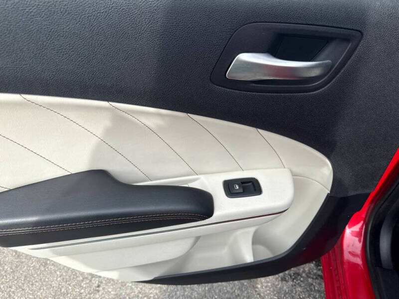 2015 Dodge Charger SXT