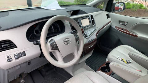 2012 Toyota Sienna