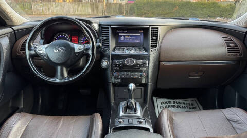 2011 Infiniti FX35