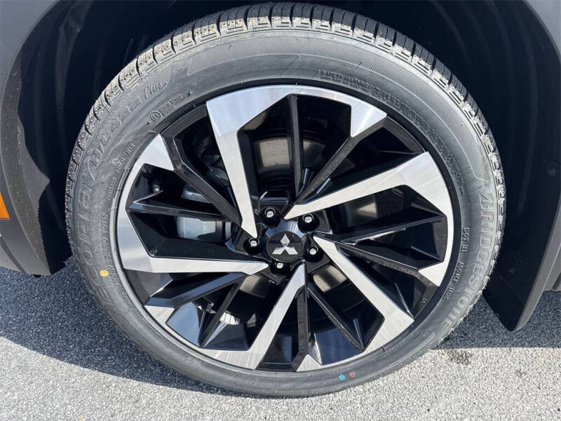 2025 Mitsubishi Outlander PHEV SE