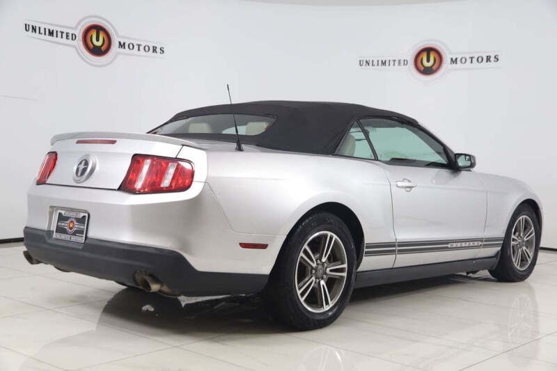 2011 Ford Mustang V6 Premium