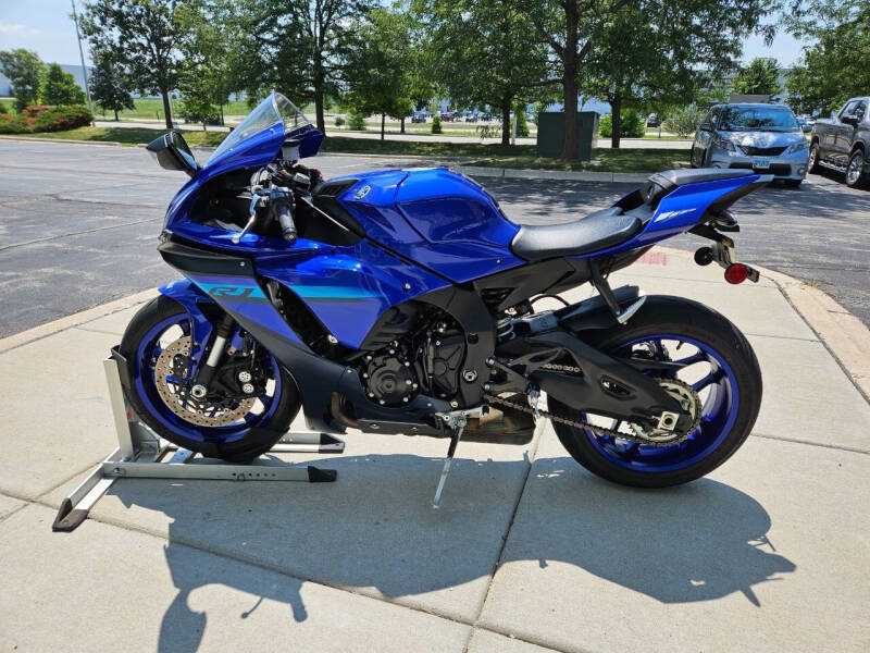 2024 Yamaha YZF-R1