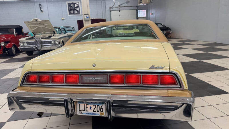1976 Ford Thunderbird
