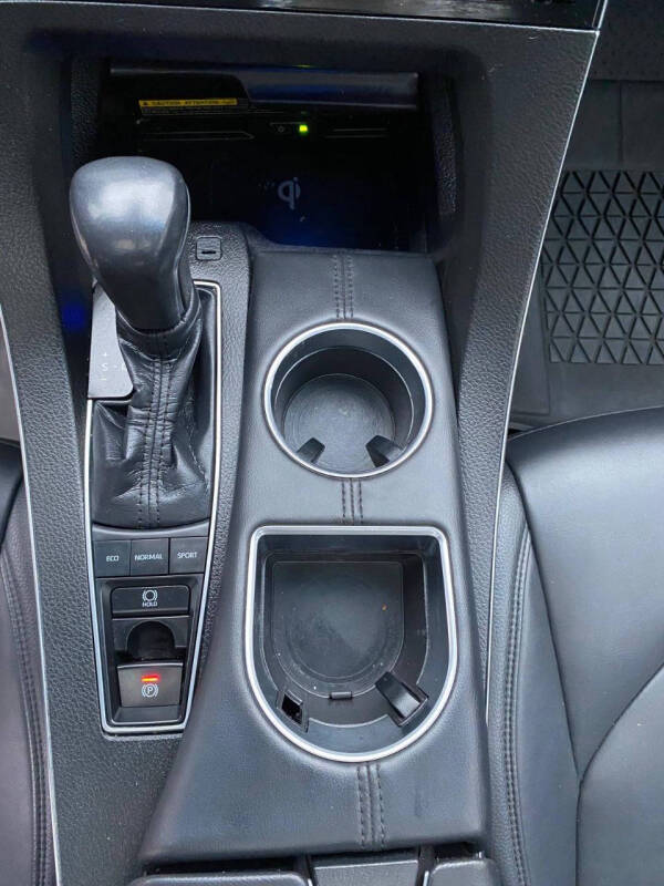 2021 Toyota Avalon XLE