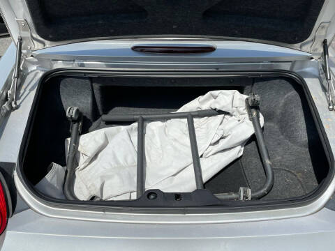 2005 Ford Thunderbird Deluxe