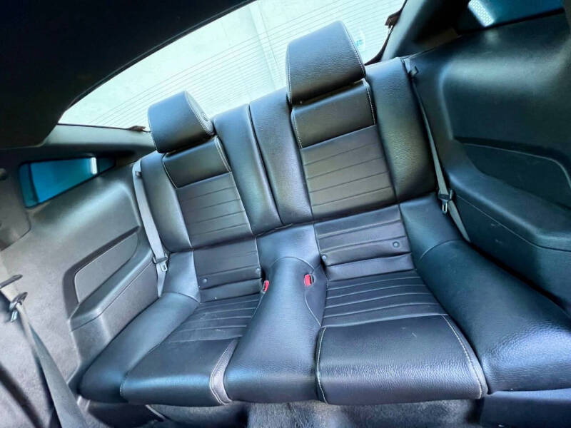 2012 Ford Mustang V6 Premium