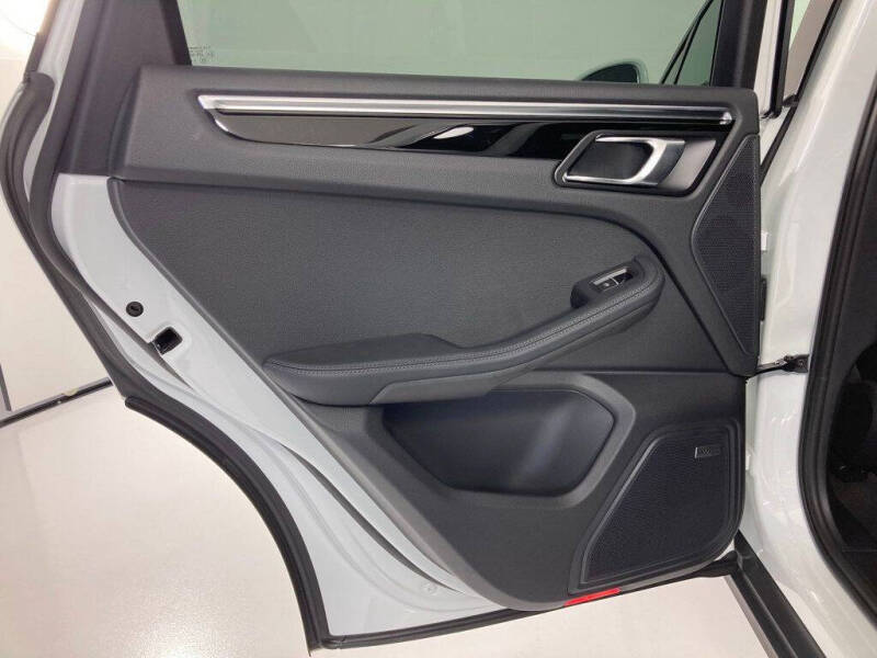 2022 Porsche Macan
