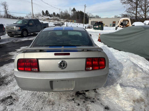 2005 Ford Mustang V6 Premium
