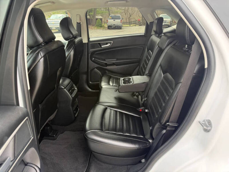 2021 Ford Edge