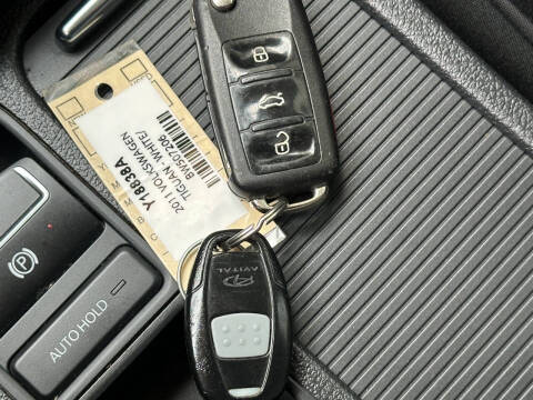 2011 Volkswagen Tiguan SEL 4Motion