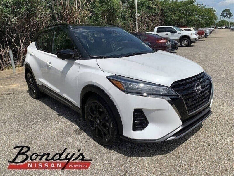 2023 Nissan Kicks SR