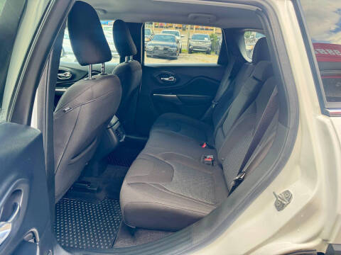 2019 Jeep Cherokee Latitude