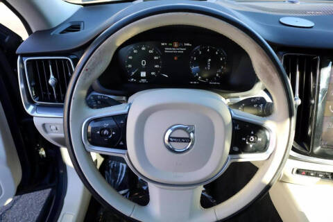 2020 Volvo V60 T5 Momentum