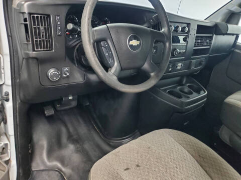 2017 Chevrolet Express 2500