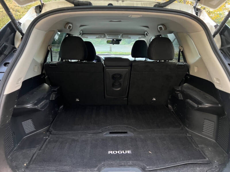 2020 Nissan Rogue SV