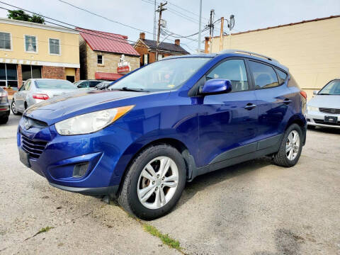 2011 Hyundai Tucson for sale at Greenway Auto LLC in Berryville VA