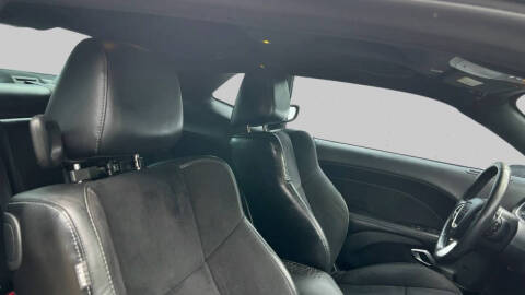 2018 Dodge Challenger SXT Plus