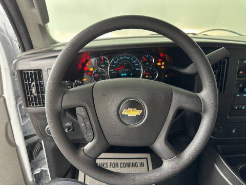 2025 Chevrolet Express 2500