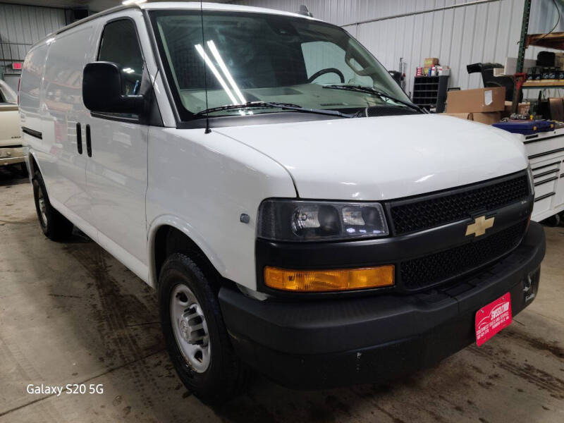 2019 Chevrolet Express Cargo Work Van's photo