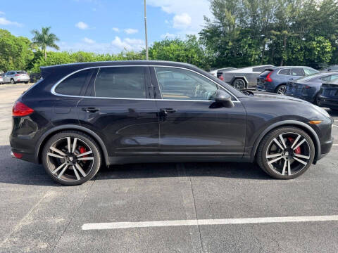 2014 Porsche Cayenne Turbo